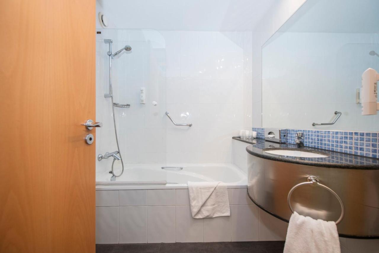 Express By Ihg 3* Molins de Rei