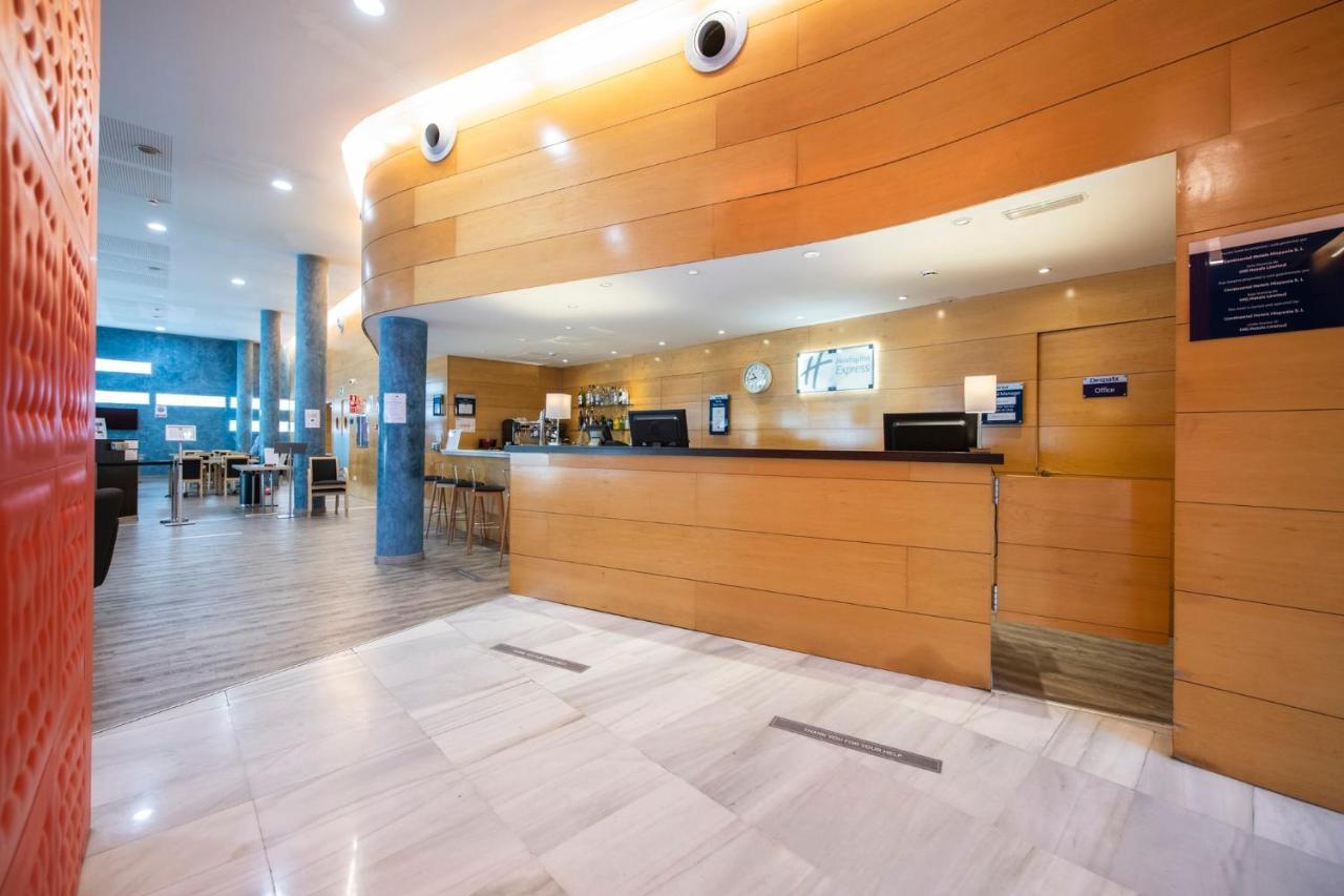 Express By Ihg Hotel 3*
