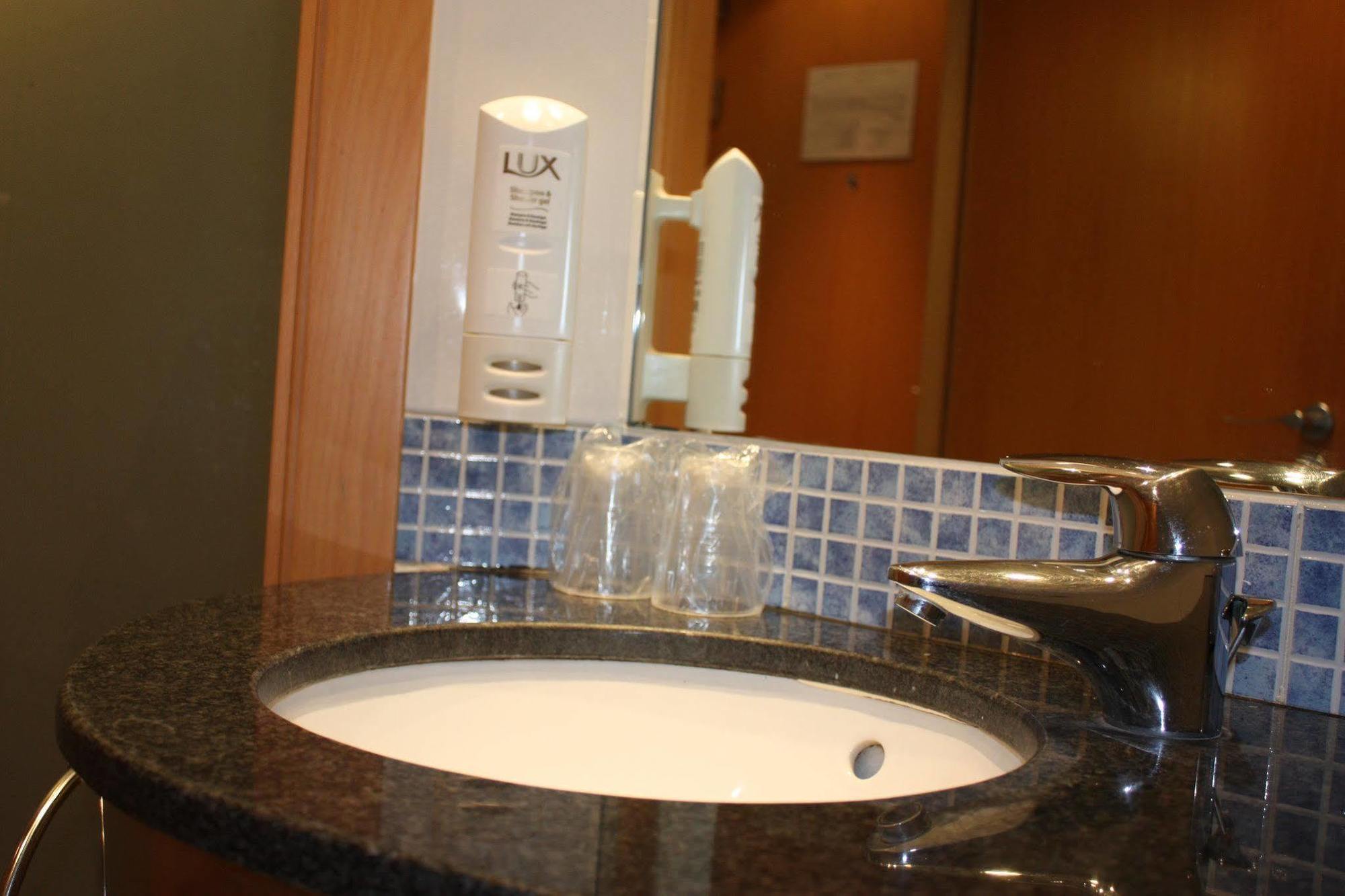 Express By Ihg 3*